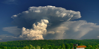 Cumulonimbus capillatus incus